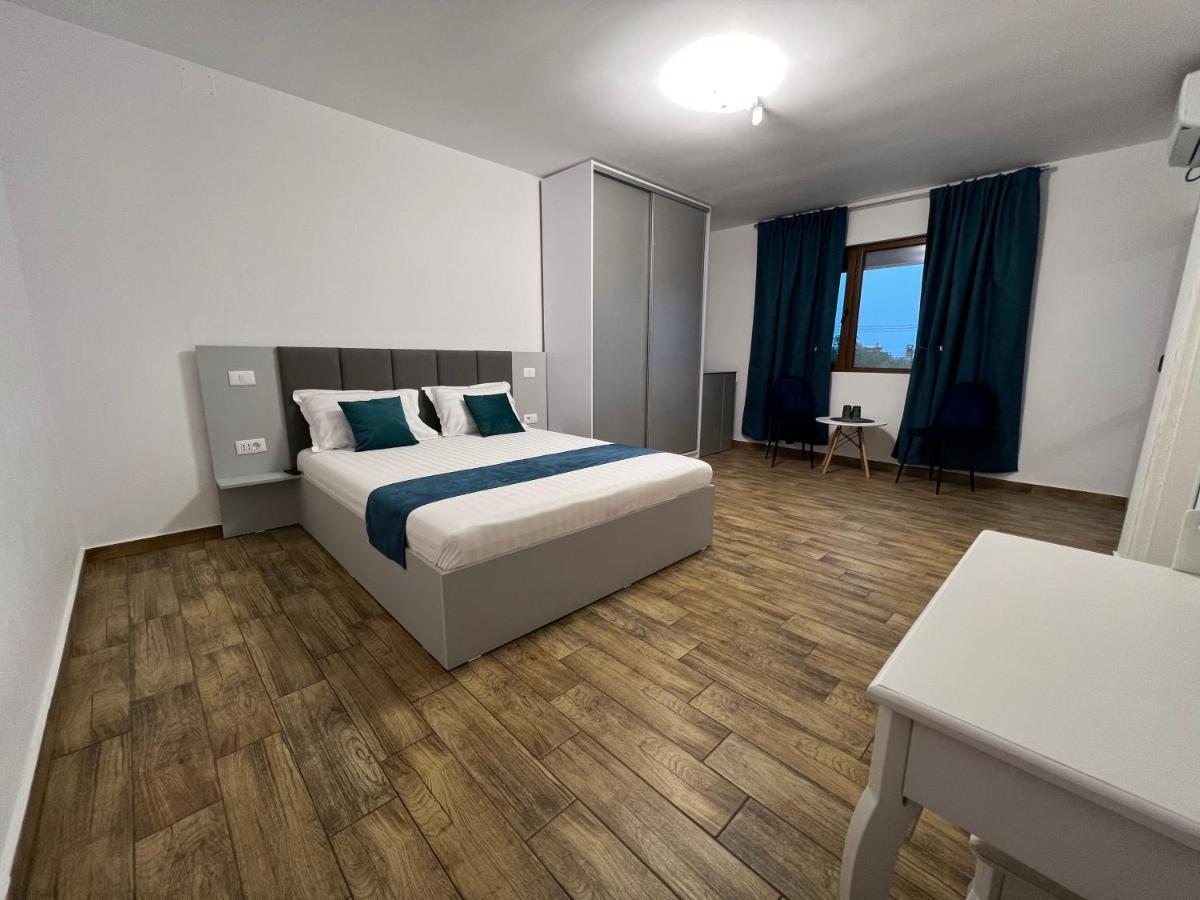 Vila Adelis Vama Veche Buitenkant foto