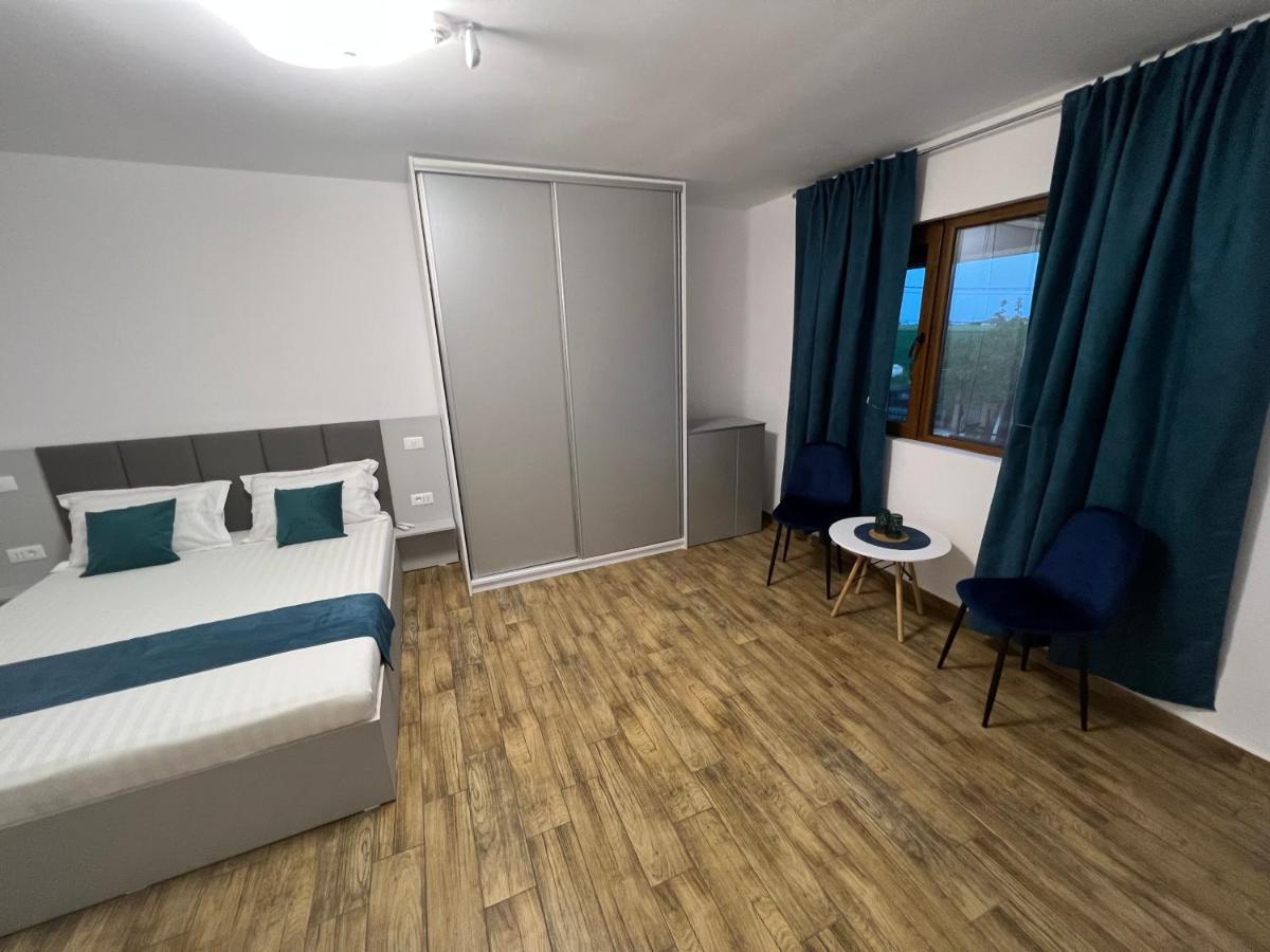 Vila Adelis Vama Veche Buitenkant foto